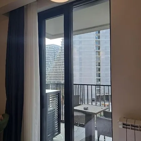 Waterfront Metropolitan 2 *