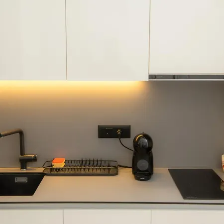 Waterfront Metropolitan 2 아파트